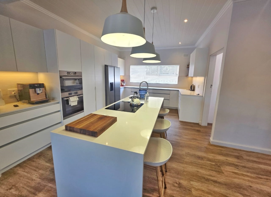 5 Bedroom Property for Sale in Wilderness Central Western Cape